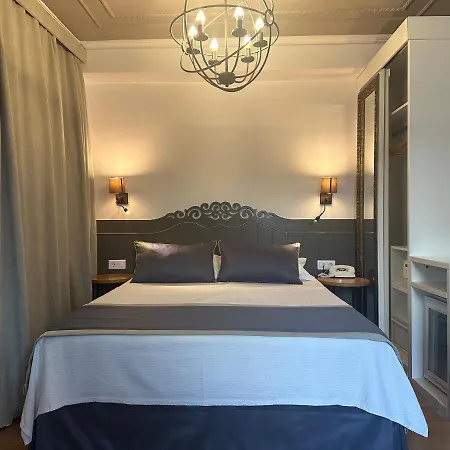 Pino Hotell